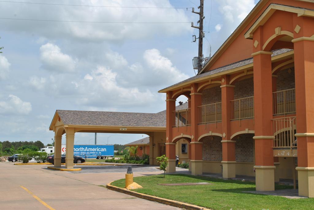 Executive Inn Brookshire Exterior photo