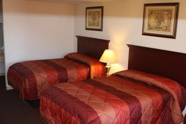 Executive Inn Brookshire Room photo